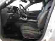 2024 Dodge Hornet R/T z VIN ZACPDFCW2R3A28905, wystawiony jako Copart lot #73383364 z przebiegiem 7 097 mil mil oraz Czysty tytuł • Clean title. Historia ofert i sprzedaży dostępna na DreamBid. Obrazek 7.