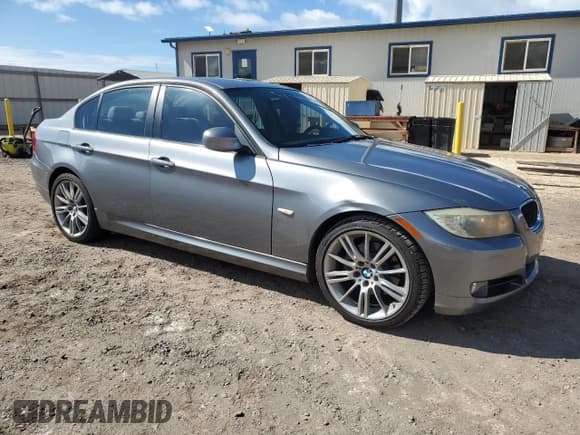 ✅ 2011 BMW 3 Series 328i • VIN: WBAPH7C52BE851808 • Lot: 82365655. Listed on Copart with 109,239 mi. Free auction sales archive from the USA and detailed vehicle history report at DreamBid. Image 4.