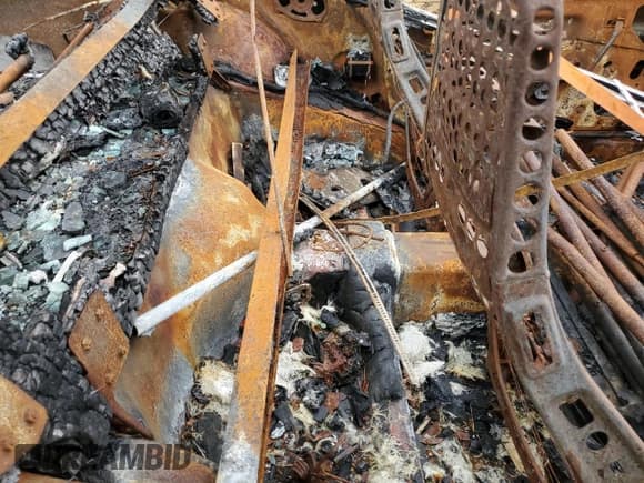 ✅ 1986 Porsche 944 • VIN: WP0AA0958GN152718 • Lot: 55963875. Wystawiony na Copart z przebiegiem Nie podano. Bezpłatny archiwum sprzedaży aukcyjnych z USA i szczegółowy raport historii pojazdu na DreamBid. Zdjęcie 10.