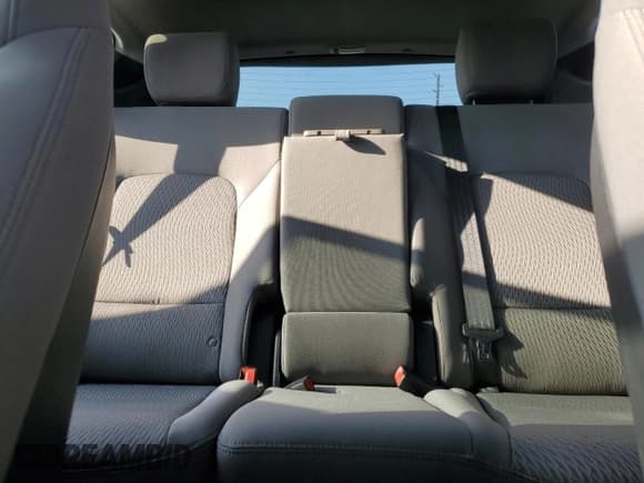 ✅ 2018 Hyundai Santa Fe 2.4L • VIN: 5XYZT3LB5JG545054 • Lot: 91289535. Listed on Copart with 75,555 mi. Free auction sales archive from the USA and detailed vehicle history report at DreamBid. Image 10.