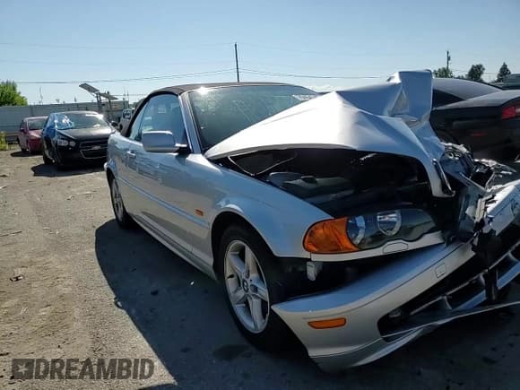 ✅ 2002 BMW 3 Series 325Ci • VIN: WBABS33422PG84014 • Lot: 70454745. Listed on Copart with 74,293 mi. Free auction sales archive from the USA and detailed vehicle history report at DreamBid. Image 13.