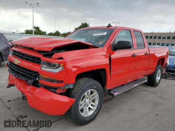 ✅ 2019 Chevrolet Silverado 1500 Custom • VIN: 2GCVKMEC8K1207348 • Лот: 68854584. Опубликован ранее на Copart с пробегом 51 069 миль. Бесплатный доступ к архиву аукционных продаж из США и подробный отчёт об истории автомобиля на DreamBid. Изображение 1.