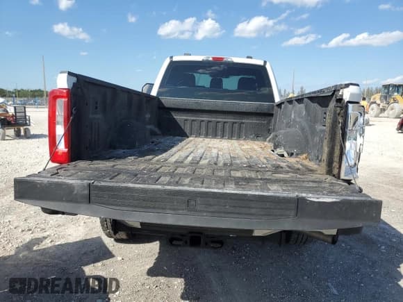 ✅ 2024 Ford F-250 • VIN: 1FTRF2BA7RED11710 • Лот: 49985615. Опубликован ранее на Copart с пробегом 17 297 миль. Бесплатный доступ к архиву аукционных продаж из США и подробный отчёт об истории автомобиля на DreamBid. Изображение 6.