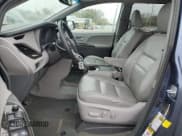 ✅ 2017 Toyota Sienna XLE • VIN: 5TDYZ3DC1HS827917 • Lot: 90220885. Wystawiony na Copart z przebiegiem 124 990 mil. Bezpłatny archiwum sprzedaży aukcyjnych z USA i szczegółowy raport historii pojazdu na DreamBid. Zdjęcie 7.