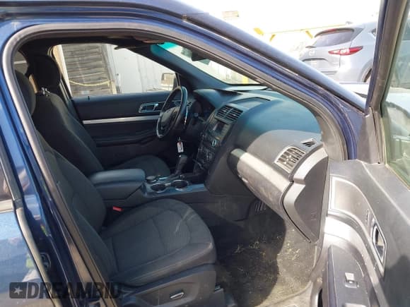 ✅ 2017 Ford Explorer XLT • VIN: 1FM5K8DH3HGA14021 • Lot: 43180468. Wystawiony na IAAI z przebiegiem 161 443 mil. Bezpłatny archiwum sprzedaży aukcyjnych z USA i szczegółowy raport historii pojazdu na DreamBid. Zdjęcie 5.