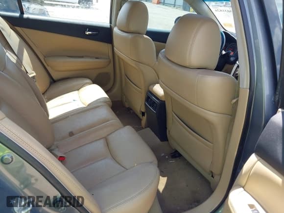 ✅ 2011 Nissan Maxima SV • VIN: 1N4AA5AP5BC834055 • Lot: 43031826. Listed on IAAI with 147,513 mi. Free auction sales archive from the USA and detailed vehicle history report at DreamBid. Image 8.