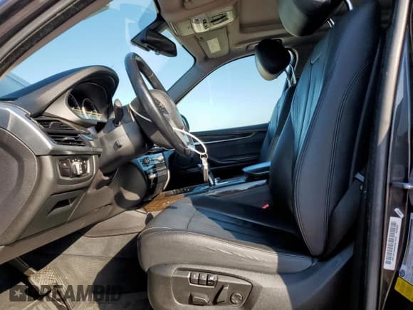 ✅ 2015 BMW X5 sDrive35i • VIN: 5UXKR2C54F0H38329 • Lot: 84153055. Listed on Copart with 167,641 mi. Free auction sales archive from the USA and detailed vehicle history report at DreamBid. Image 7.