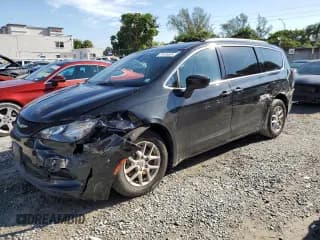 ✅ 2021 Chrysler Voyager LXi • VIN: 2C4RC1DG1MR568278 • Лот: 71815524. Опубликован ранее на Copart с пробегом 84 625 миль. Бесплатный доступ к архиву аукционных продаж из США и подробный отчёт об истории автомобиля на DreamBid. Изображение 1.