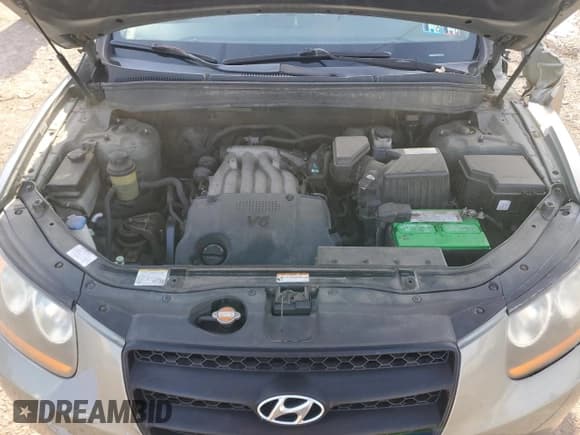 ✅ 2008 Hyundai Santa Fe GLS • VIN: 5NMSG13D18H215035 • Lot: 80709554. Listed on Copart with 152,128 mi. Free auction sales archive from the USA and detailed vehicle history report at DreamBid. Image 12.