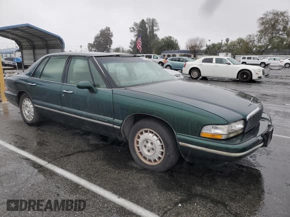 ✅ 1995 Buick Park Avenue • VIN: 1G4CW52K8SH656020 • Lot: 45030245. Listed on Copart with 82,333 mi. Free auction sales archive from the USA and detailed vehicle history report at DreamBid. Image 4.