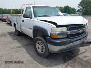 2001 Chevrolet Silverado 2500 z VIN 1GBHC24U21Z317783, wystawiony jako IAAI lot #42353945 z przebiegiem 210 708 mil mil oraz . Historia ofert i sprzedaży dostępna na DreamBid. Obrazek 1.