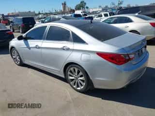 2012 Hyundai Sonata SE с VIN 5NPEC4AC0CH416831, выставлен на аукционе IAAI как лот 43494207 с пробегом 89 296 миль миль и . История ставок и продаж доступна на DreamBid. Изображение 3.