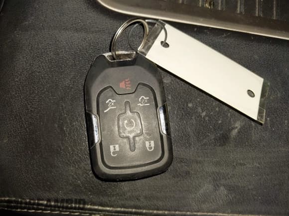 ✅ 2016 GMC Yukon XL Denali • VIN: 1GKS2HKJ0GR179318 • Лот: 41292952. Опубликован ранее на IAAI с пробегом 163 636 миль. Бесплатный доступ к архиву аукционных продаж из США и подробный отчёт об истории автомобиля на DreamBid. Изображение 11.