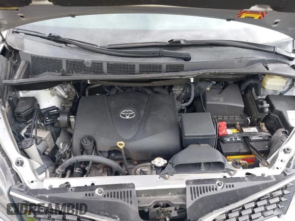 ✅ 2018 Toyota Sienna SE • VIN: 5TDXZ3DC1JS919062 • Lot: 42790530. Listed on IAAI with 107,040 mi. Free auction sales archive from the USA and detailed vehicle history report at DreamBid. Image 10.