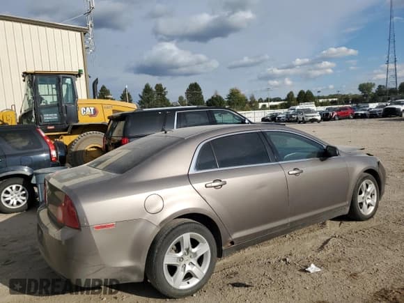 ✅ 2011 Chevrolet Malibu 1LS • VIN: 1G1ZB5E19BF318708 • Lot: 72632104. Listed on Copart with 138,549 mi. Free auction sales archive from the USA and detailed vehicle history report at DreamBid. Image 3.