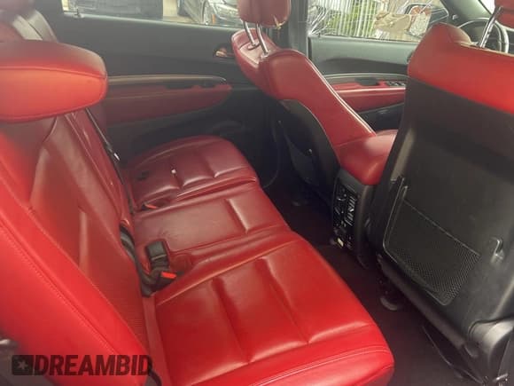 ✅ 2020 Dodge Durango R/T • VIN: 1C4SDJCT0LC395437 • Lot: 61774335. Wystawiony na Copart z przebiegiem 55 208 mil. Bezpłatny archiwum sprzedaży aukcyjnych z USA i szczegółowy raport historii pojazdu na DreamBid. Zdjęcie 6.