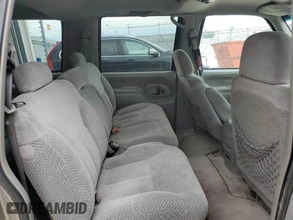 ✅ 1999 GMC Suburban • VIN: 3GKEC16R0XG528706 • Лот: 65781165. Опубликован ранее на Copart с пробегом 204 600 миль. Бесплатный доступ к архиву аукционных продаж из США и подробный отчёт об истории автомобиля на DreamBid. Изображение 10.