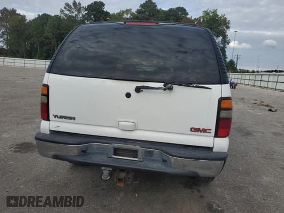 ✅ 2004 GMC Yukon SLT • VIN: 1GKEC13Z04R260675 • Лот: 82274885. Опубликован ранее на Copart с пробегом 266 017 миль. Бесплатный доступ к архиву аукционных продаж из США и подробный отчёт об истории автомобиля на DreamBid. Изображение 6.