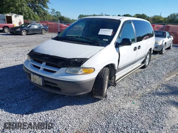 1998 Dodge Caravan Sport с VIN 2B4GP4431WR752825, выставлен на аукционе IAAI как лот 43582917 с пробегом Не указан миль и . История ставок и продаж доступна на DreamBid. Изображение 2.