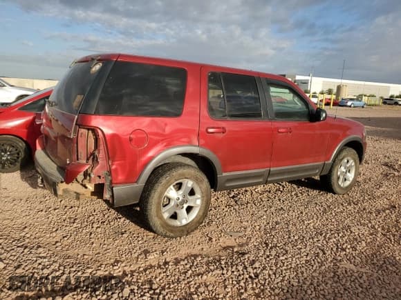 ✅ 2003 Ford Explorer XLT • VIN: 1FMZU73W13UB60322 • Lot: 53304155. Listed on Copart with 170,709 mi. Free auction sales archive from the USA and detailed vehicle history report at DreamBid. Image 3.