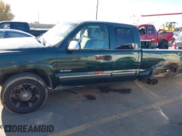✅ 2001 Chevrolet Silverado 1500 LS • VIN: 1GCEK19T41E185841 • Лот: 43598805. Опубликован ранее на IAAI с пробегом 324 706 миль. Бесплатный доступ к архиву аукционных продаж из США и подробный отчёт об истории автомобиля на DreamBid. Изображение 15.