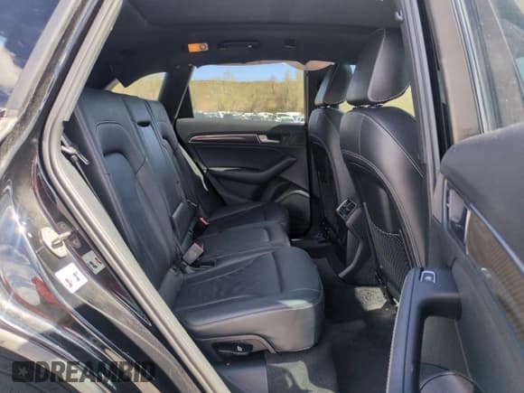 ✅ 2015 Audi SQ5 Premium Plus • VIN: WA1CGAFP1FA139618 • Lot: 53522835. Listed on Copart with 91,418 mi. Free auction sales archive from the USA and detailed vehicle history report at DreamBid. Image 11.