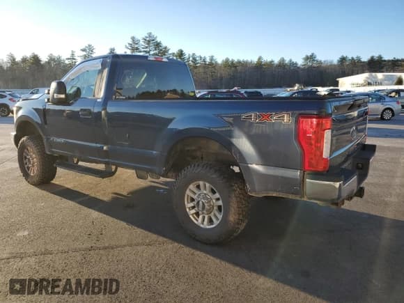 ✅ 2017 Ford F-350 XL • VIN: 1FTRF3BT2HEB20833 • Лот: 73676584. Опубликован ранее на Copart с пробегом 120 357 миль. Бесплатный доступ к архиву аукционных продаж из США и подробный отчёт об истории автомобиля на DreamBid. Изображение 2.