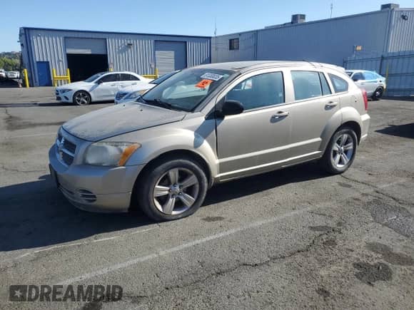 2010 Dodge Caliber SXT с VIN 1B3CB4HA5AD618955, выставлен на аукционе Copart как лот 81330035 с пробегом Не указан миль и Списание • Salvage title. История ставок и продаж доступна на DreamBid. Изображение 1.