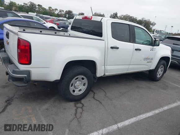 ✅ 2018 Chevrolet Colorado 2WD Work Truck • VIN: 1GCGSBEA9J1315770 • Lot: 42724637. Wystawiony na IAAI z przebiegiem 49 734 mil. Bezpłatny archiwum sprzedaży aukcyjnych z USA i szczegółowy raport historii pojazdu na DreamBid. Zdjęcie 13.