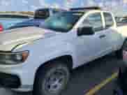 2022 Chevrolet Colorado 4WD Work Truck z VIN 1GCHTBEA7N1308582, wystawiony jako IAAI lot #43600269 z przebiegiem 79 030 mil mil oraz . Historia ofert i sprzedaży dostępna na DreamBid. Obrazek 5.