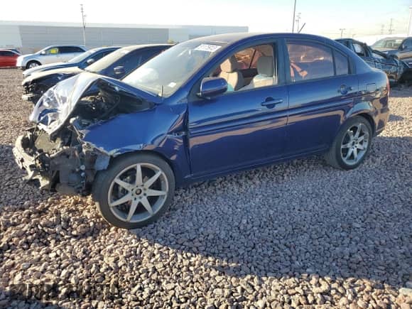 2010 Hyundai Accent GLS z VIN KMHCN4ACXAU454003, wystawiony jako Copart lot #81175913 z przebiegiem 173 458 mil mil oraz Szkoda całkowita • Salvage title. Historia ofert i sprzedaży dostępna na DreamBid. Obrazek 1.