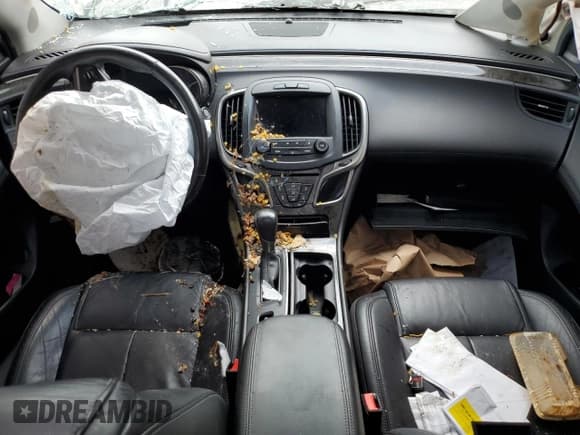 ✅ 2015 Buick LaCrosse Premium II • VIN: 1G4GF5G30FF198252 • Lot: 85199905. Wystawiony na Copart z przebiegiem Nie podano. Bezpłatny archiwum sprzedaży aukcyjnych z USA i szczegółowy raport historii pojazdu na DreamBid. Zdjęcie 8.