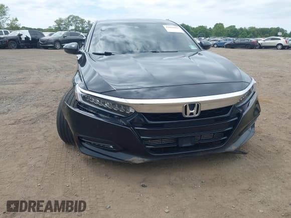 ✅ 2018 Honda Accord Touring • VIN: 1HGCV1F9XJA002328 • Lot: 43028885. Listed on IAAI with 99,584 mi. Free auction sales archive from the USA and detailed vehicle history report at DreamBid. Image 17.