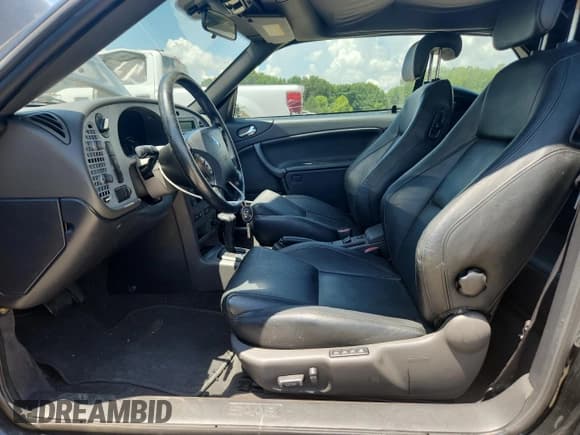 ✅ 2003 Saab 9-3 SE • VIN: YS3DF78K837006745 • Lot: 62037955. Wystawiony na Copart z przebiegiem 59 167 mil. Bezpłatny archiwum sprzedaży aukcyjnych z USA i szczegółowy raport historii pojazdu na DreamBid. Zdjęcie 7.