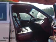 ✅ 1995 Lincoln Town Car Executive • VIN: 1LNLM81W4SY649688 • Lot: 42999608. Listed on IAAI with 139,879 mi. Free auction sales archive from the USA and detailed vehicle history report at DreamBid. Image 5.