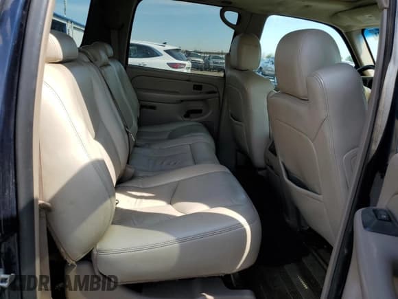 ✅ 2005 Chevrolet Suburban Z71 • VIN: 3GNFK16Z55G231910 • Lot: 68500355. Listed on Copart with 207,543 mi. Free auction sales archive from the USA and detailed vehicle history report at DreamBid. Image 11.