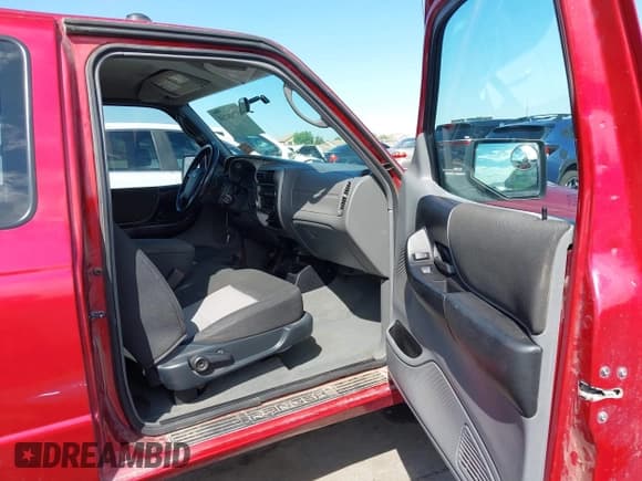 ✅ 2010 Ford Ranger XL • VIN: 1FTKR1ED7APA52847 • Lot: 43208284. Listed on IAAI with 171,031 mi. Free auction sales archive from the USA and detailed vehicle history report at DreamBid. Image 5.