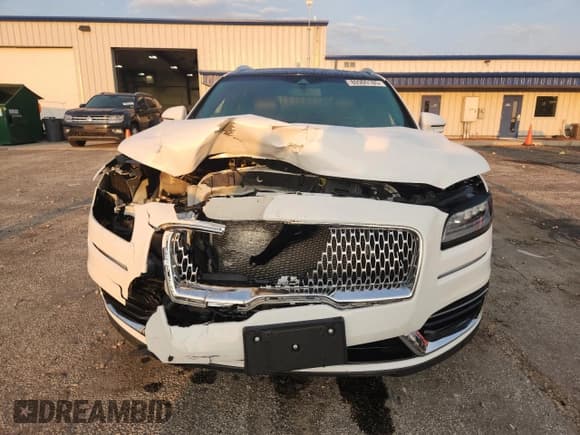 ✅ 2020 Lincoln Nautilus Reserve • VIN: 2LMPJ8KP3LBL23692 • Lot: 80909185. Wystawiony na Copart z przebiegiem 34 121 mil. Bezpłatny archiwum sprzedaży aukcyjnych z USA i szczegółowy raport historii pojazdu na DreamBid. Zdjęcie 5.