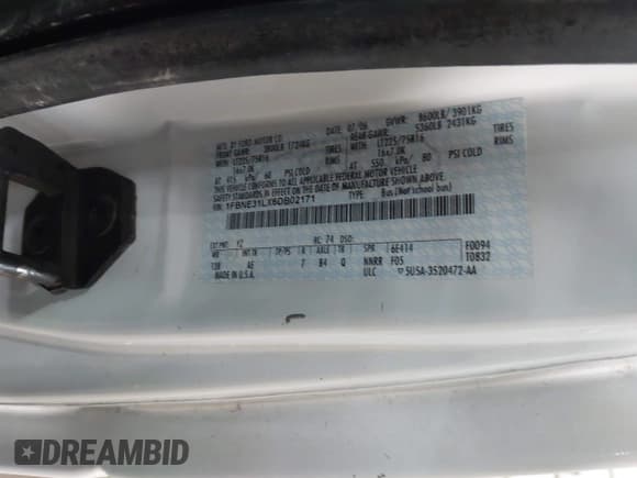 ✅ 2006 Ford Econoline Passenger XL • VIN: 1FBNE31LX6DB02171 • Lot: 42084666. Wystawiony na IAAI z przebiegiem 86 624 mil. Bezpłatny archiwum sprzedaży aukcyjnych z USA i szczegółowy raport historii pojazdu na DreamBid. Zdjęcie 9.