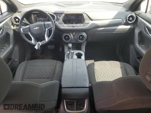 2019 Chevrolet Blazer z VIN 3GNKBBRA8KS692795, wystawiony jako Copart lot #68590504 z przebiegiem 51 747 mil mil oraz Szkoda całkowita • Salvage title. Historia ofert i sprzedaży dostępna na DreamBid. Obrazek 8.