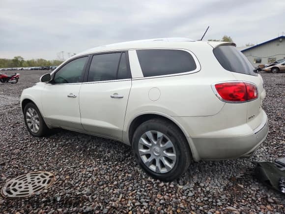 ✅ 2012 Buick Enclave Premium • VIN: 5GAKRDEDXCJ237113 • Лот: 85782155. Опубликован ранее на Copart с пробегом 222 439 миль. Бесплатный доступ к архиву аукционных продаж из США и подробный отчёт об истории автомобиля на DreamBid. Изображение 2.