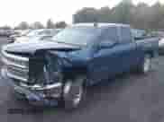 2015 Chevrolet Silverado 1500 LT z VIN 1GCVKREH1FZ397029, wystawiony jako IAAI lot #43417979 z przebiegiem 106 888 mil mil oraz . Historia ofert i sprzedaży dostępna na DreamBid. Obrazek 2.