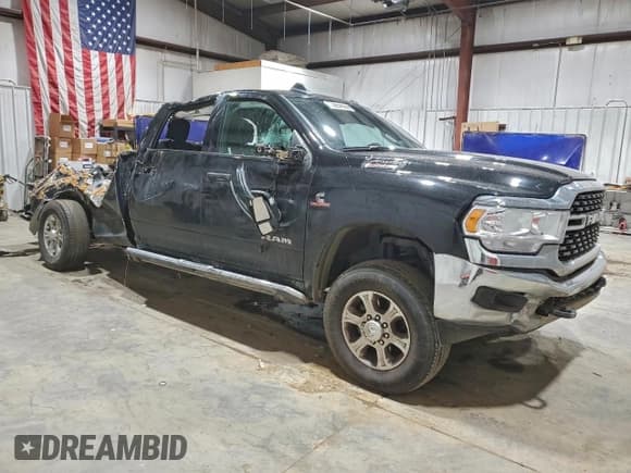 ✅ 2024 Ram 2500 Big Horn • VIN: 3C6UR5JLXRG337515 • Lot: 96609065. Listed on Copart with 34,164 mi. Free auction sales archive from the USA and detailed vehicle history report at DreamBid. Image 4.