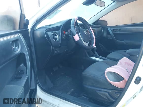 ✅ 2018 Toyota Corolla SE • VIN: 5YFBURHE3JP834062 • Лот: 43679726. Опубликован ранее на IAAI с пробегом 150 880 миль. Бесплатный доступ к архиву аукционных продаж из США и подробный отчёт об истории автомобиля на DreamBid. Изображение 5.