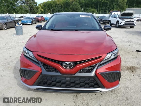 ✅ 2021 Toyota Camry XSE • VIN: 4T1K61AK0MU464946 • Lot: 68275625. Wystawiony na Copart z przebiegiem 63 951 mil. Bezpłatny archiwum sprzedaży aukcyjnych z USA i szczegółowy raport historii pojazdu na DreamBid. Zdjęcie 5.