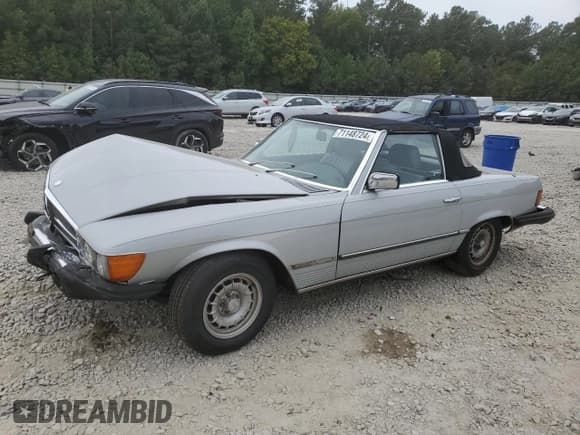 ✅ 1982 Mercedes-Benz 380 SL • VIN: WDBBA45A0CB014230 • Lot: 71148724. Wystawiony na Copart z przebiegiem 133 903 mil. Bezpłatny archiwum sprzedaży aukcyjnych z USA i szczegółowy raport historii pojazdu na DreamBid. Zdjęcie 1.