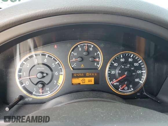 ✅ 2014 Nissan Armada Platinum • VIN: 5N1BA0NF0EN609842 • Лот: 89656855. Опубликован ранее на Copart с пробегом 164 255 миль. Бесплатный доступ к архиву аукционных продаж из США и подробный отчёт об истории автомобиля на DreamBid. Изображение 9.