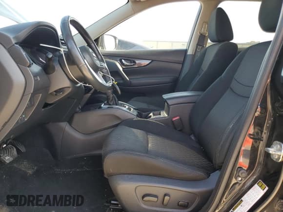 ✅ 2017 Nissan Rogue SV • VIN: KNMAT2MTXHP617095 • Lot: 82740985. Listed on Copart with 128,088 mi. Free auction sales archive from the USA and detailed vehicle history report at DreamBid. Image 7.