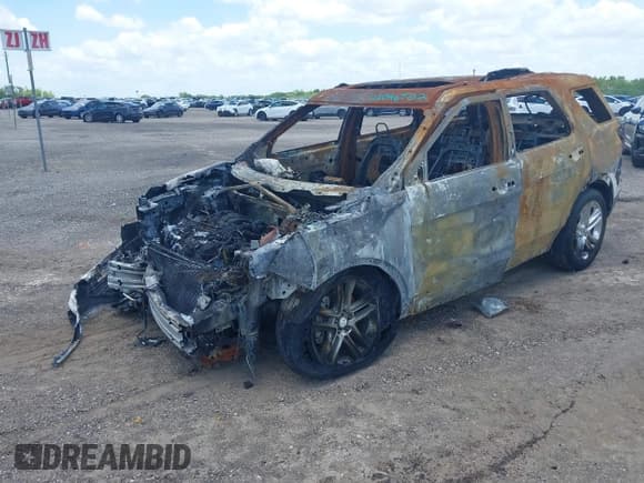 ✅ 2016 Ford Explorer Limited • VIN: 1FM5K7F87GGC21906 • Lot: 42046502. Wystawiony na IAAI z przebiegiem 92 830 mil. Bezpłatny archiwum sprzedaży aukcyjnych z USA i szczegółowy raport historii pojazdu na DreamBid. Zdjęcie 2.