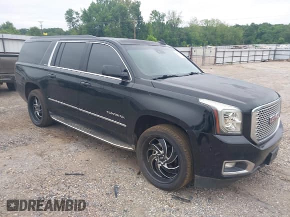 ✅ 2015 GMC Yukon XL SLT • VIN: 1GKS1HKC7FR645636 • Lot: 42093086. Wystawiony na IAAI z przebiegiem 206 189 mil. Bezpłatny archiwum sprzedaży aukcyjnych z USA i szczegółowy raport historii pojazdu na DreamBid. Zdjęcie 1.